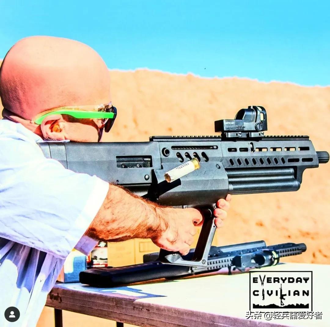 抄袭科幻太空枪?以色列这支毁灭力强大的巷战神器,到底强不强?