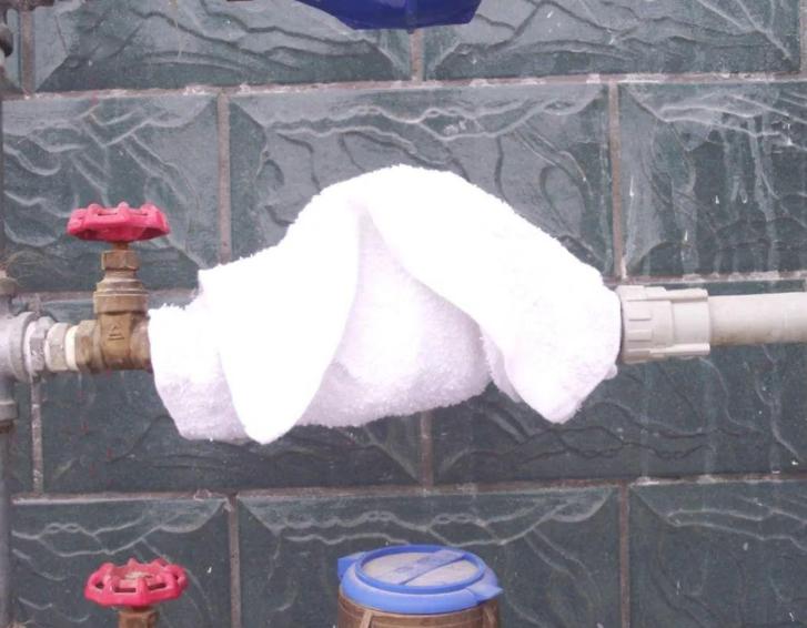 地下pvc水管冻住了最快化冻技巧,室外pvc水管冻住了怎么办