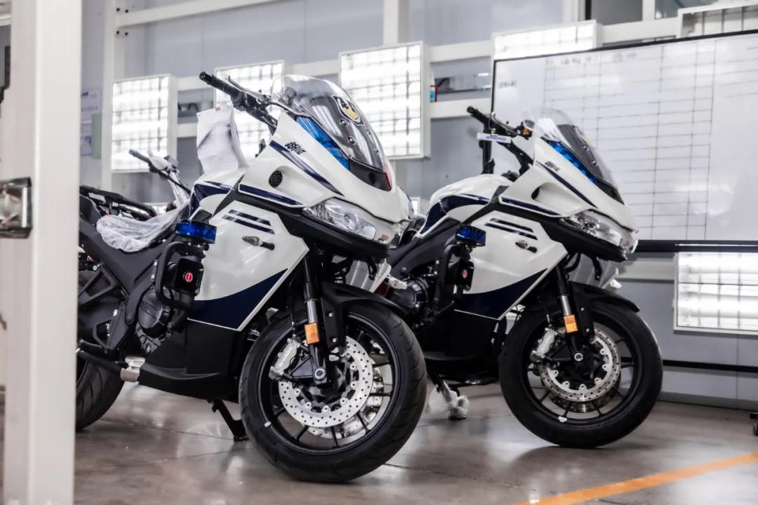 杰迪750跑车测评,杰迪750展车