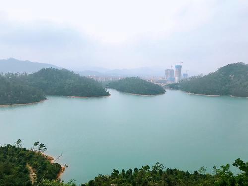游金台寺，山清水秀，风光无限好，鉴赏佛家对联，感悟禅理