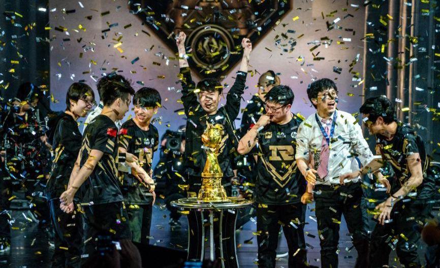 等我三年伤感视频,等我三件套是uzi哪一场