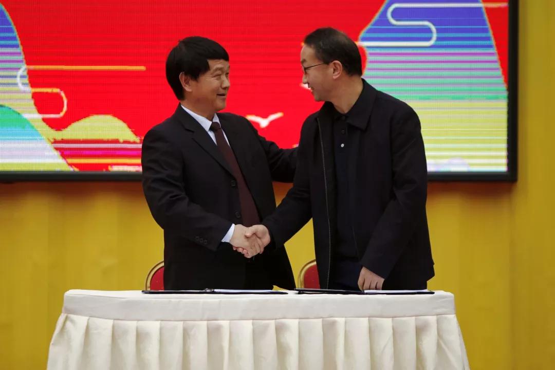 云南省首届高原农特带货节昆明开幕！“七彩云南上快手”战略合作取得新进展