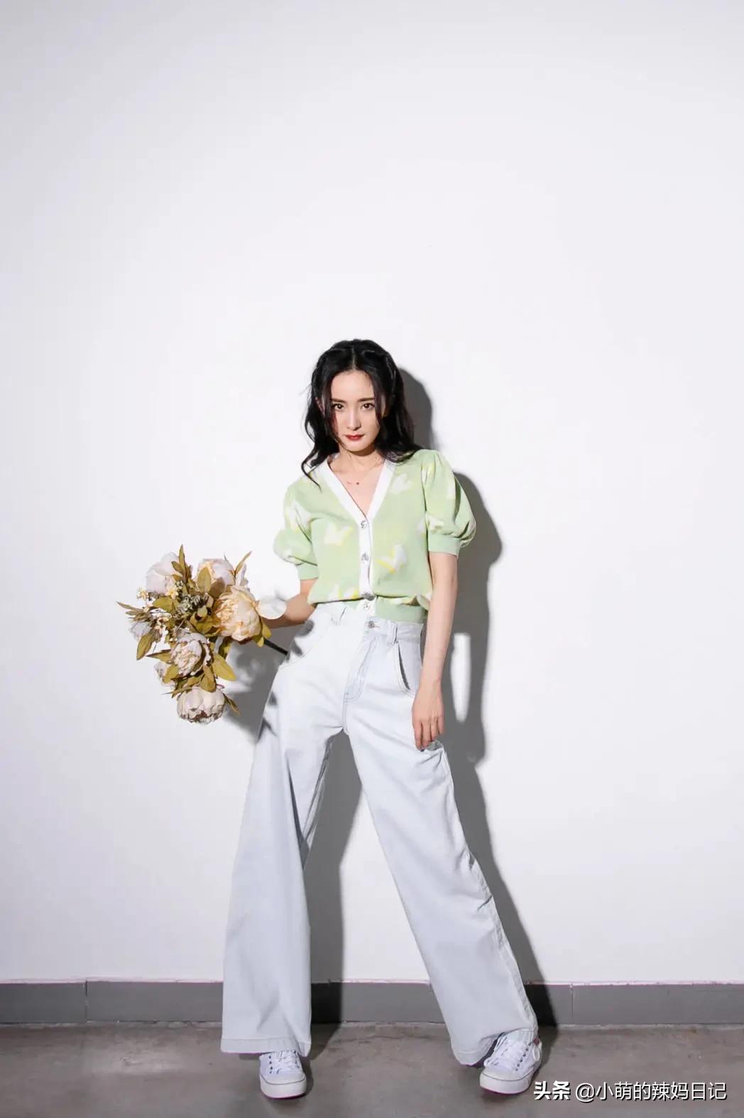 腿短穿什么款式小白鞋,今年的小白鞋这样穿太时髦了