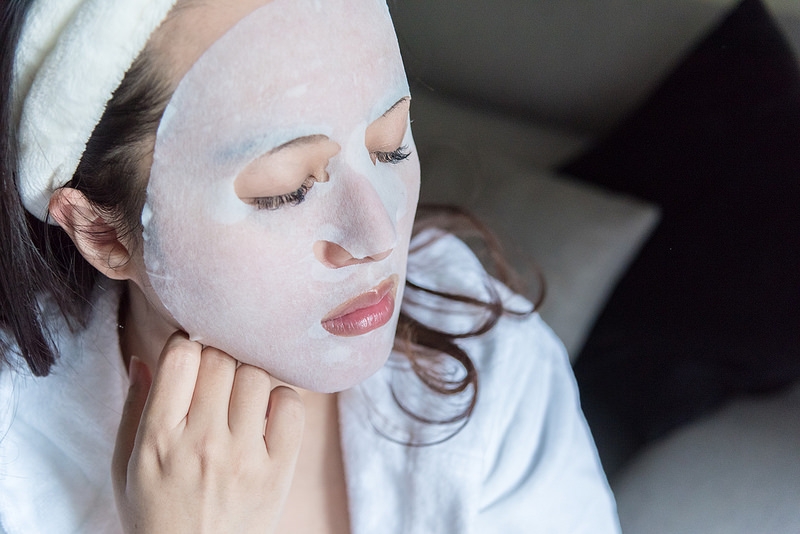 皮肤晒红了发痒怎样快速修复,皮肤一晒就红怎么修复缓解