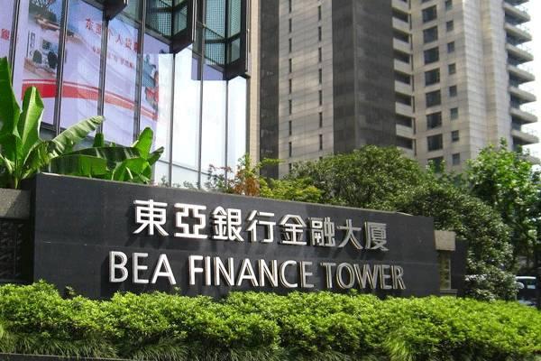 为赌王扶灵的李国宝是谁？李嘉诚家族在李国宝家族面前只是*弟弟小**