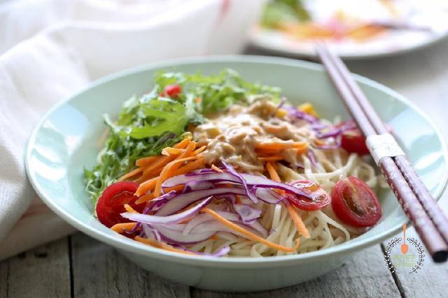 中午适合吃什么清凉面条,夏天吃什么面条凉快还好吃