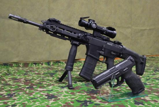 日本自卫队预算,日本军队换枪