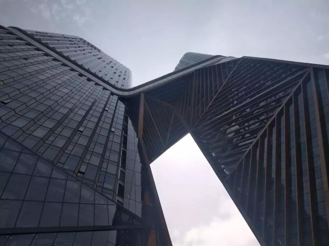 言几又书店西安迈科店,言几又迈科中心旗舰店