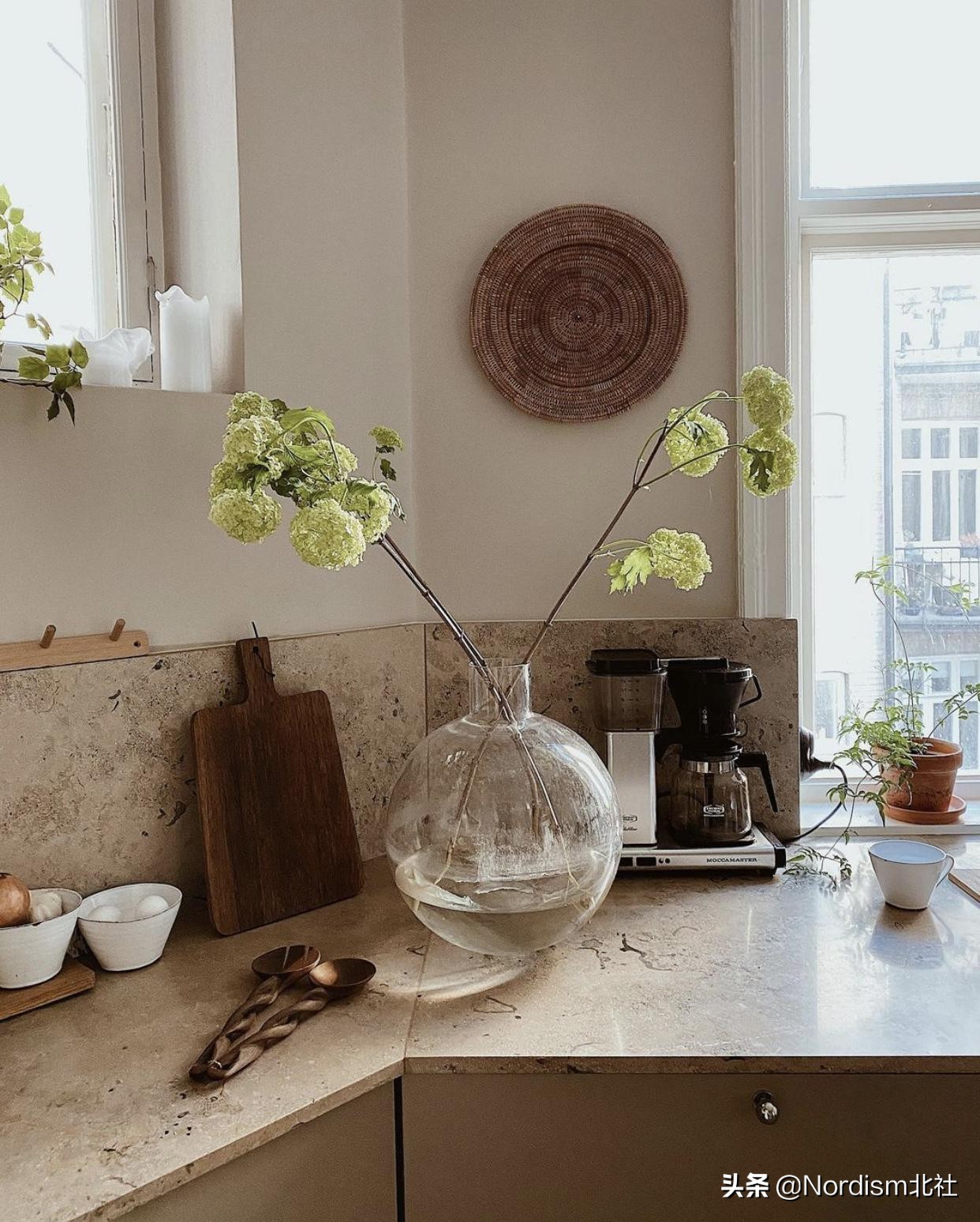 《空间》第46期：在瑞典老公寓里，认真拥抱生活