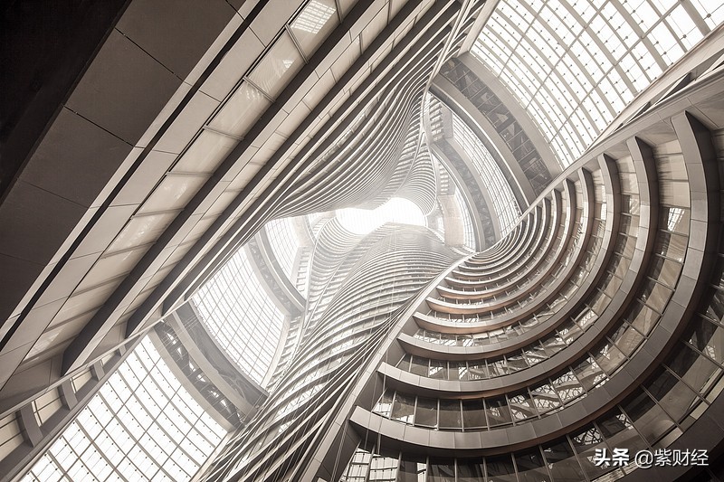 效仿李嘉诚看空中国，拥抱英美澳！“潘跑跑”能跑掉吗？