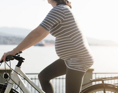 孕妇可以骑车上班吗,孕妇骑车腰酸背痛