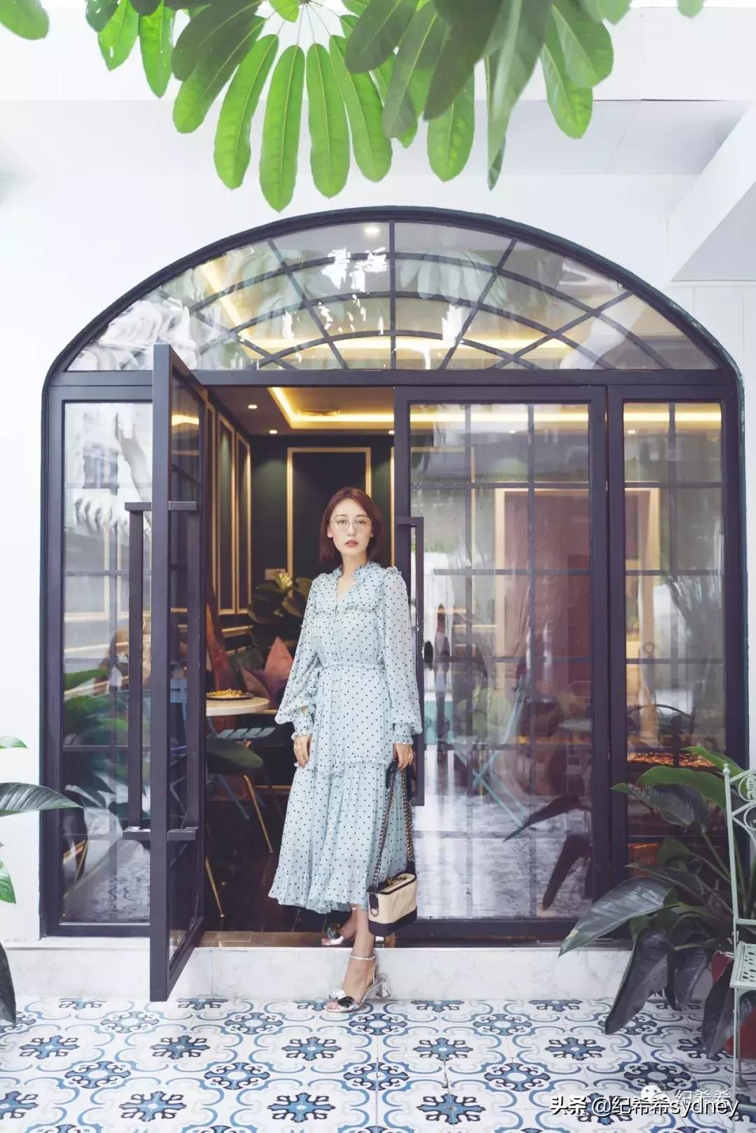 过年拜年包好多红包,拜年拎回来一只鸡一只鸭