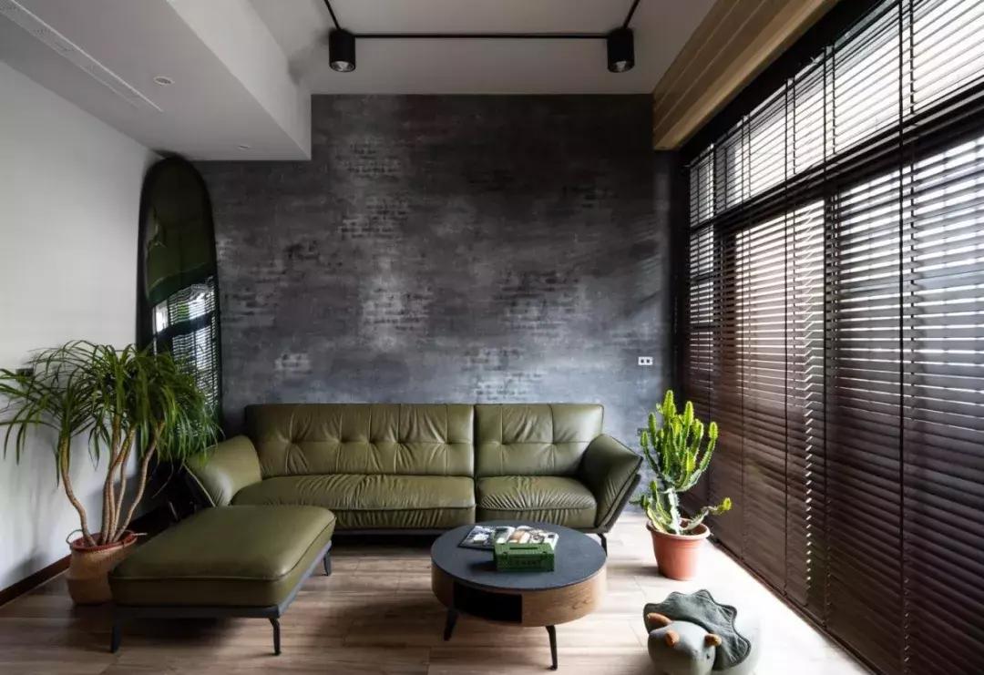 房子装修花再多钱,客厅还是沙发+茶几+电视柜,这样装修好看实用