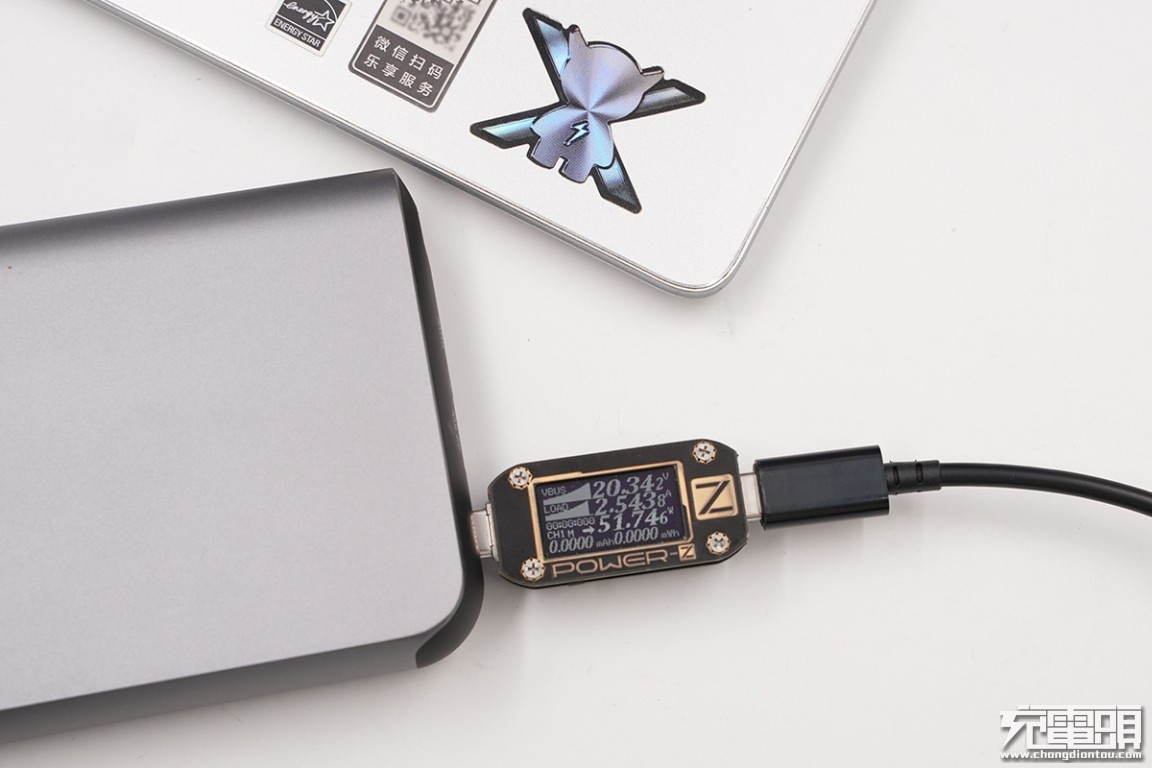 绿巨能充电器快充测评,绿巨能22.5瓦充电器