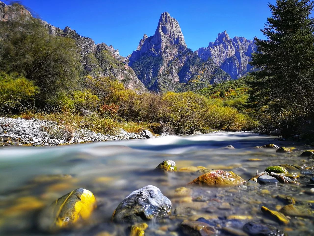 甘肃荒凉风景视频,甘肃荒凉的美景