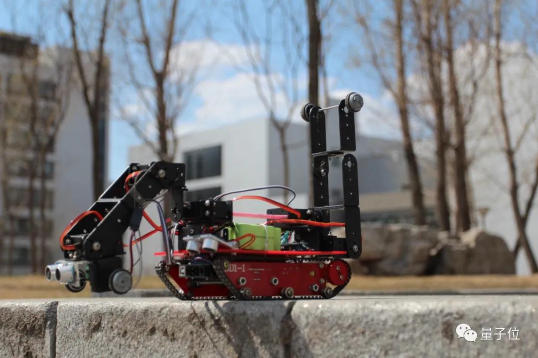 24岁北航博士受聘211高校,24岁北航博士受聘211高校副教授