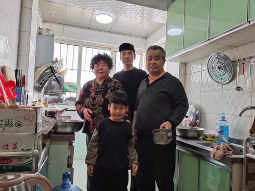 众志成城战疫情爱心捐款显真情,众志成城战疫情凝聚力量守家园