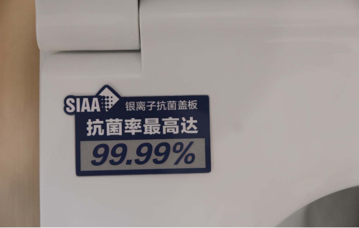 恒洁超旋风坐便器冲力测试,恒洁坐便器普通和超旋风的区别