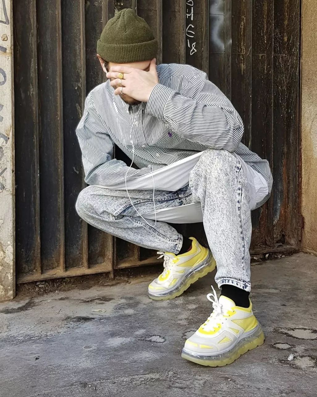 在皮鞋和球鞋之间摇摆的我们，终于找到了最佳选择