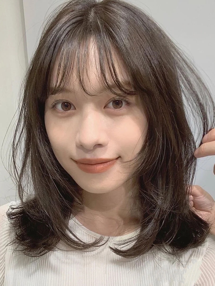 脸显大的女生发型,脸大女生日常发型