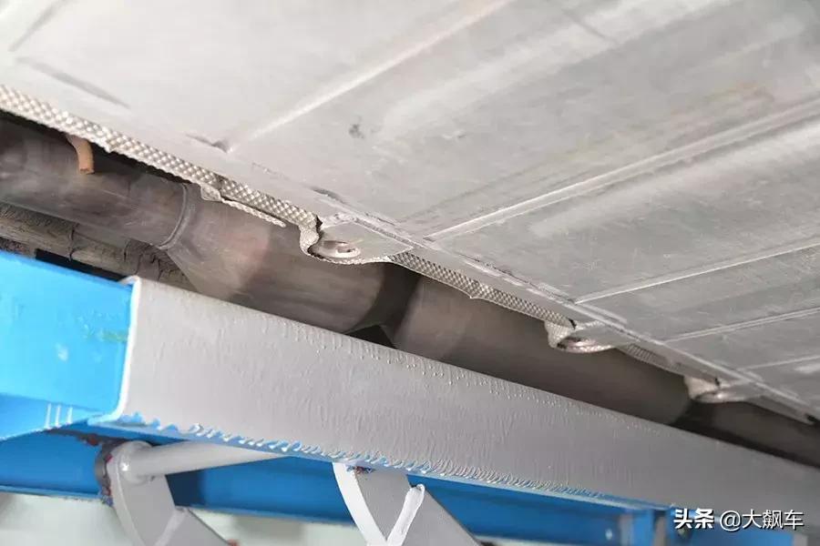 渗油、生锈、铁油箱，悬架换成铝合金