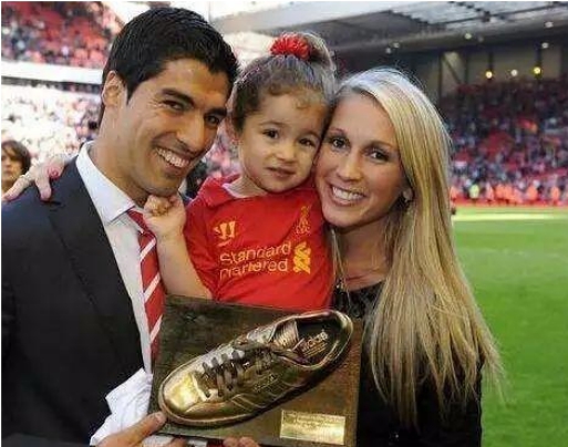 足坛中的四大爱情故事,足坛里面的情侣