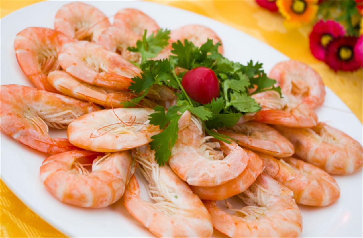 煮大虾冷水煮还是热水煮好,煮大虾时用冷水煮还是用沸水