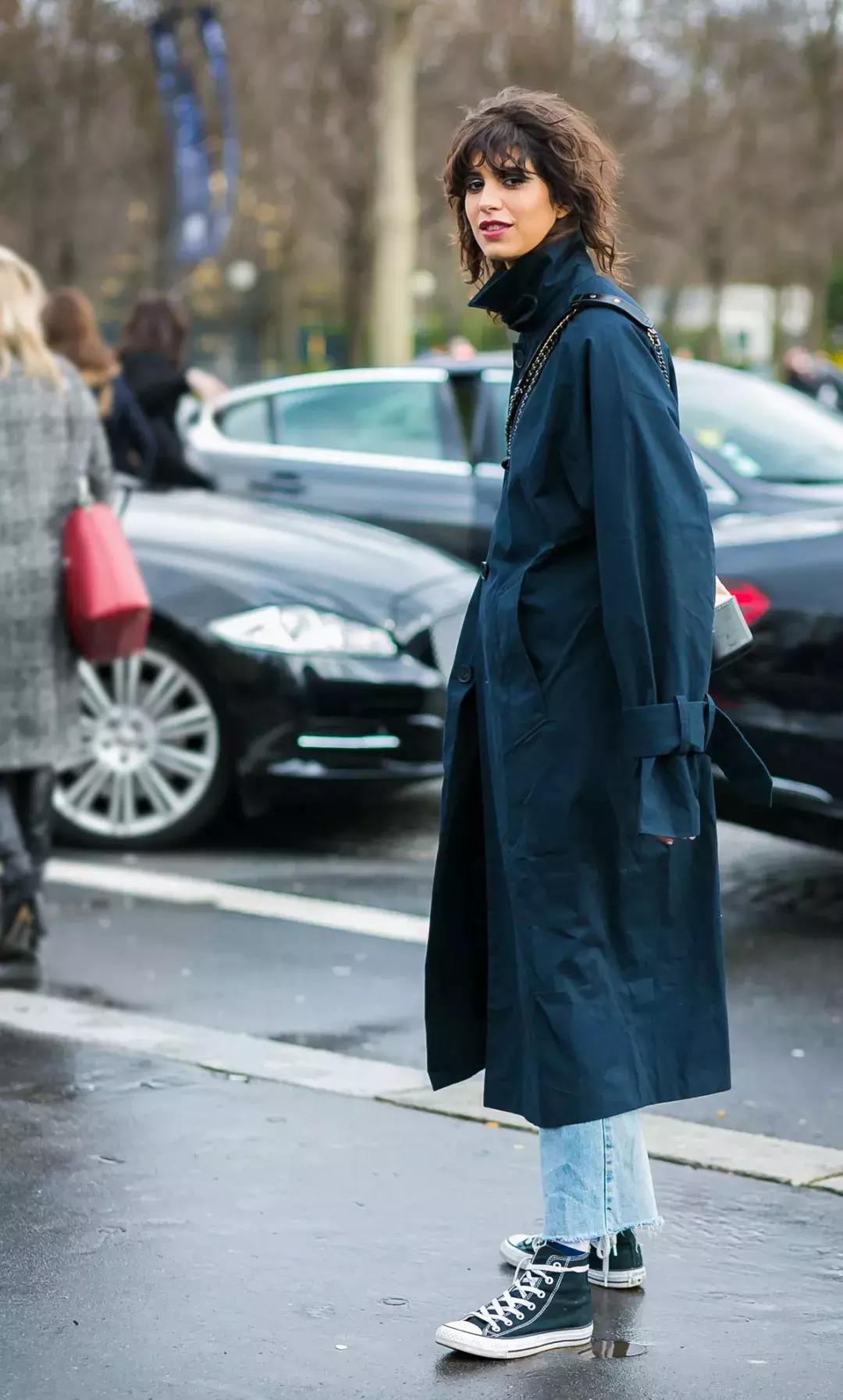 运动鞋怎么搭配大衣,韩国大衣运动鞋搭配