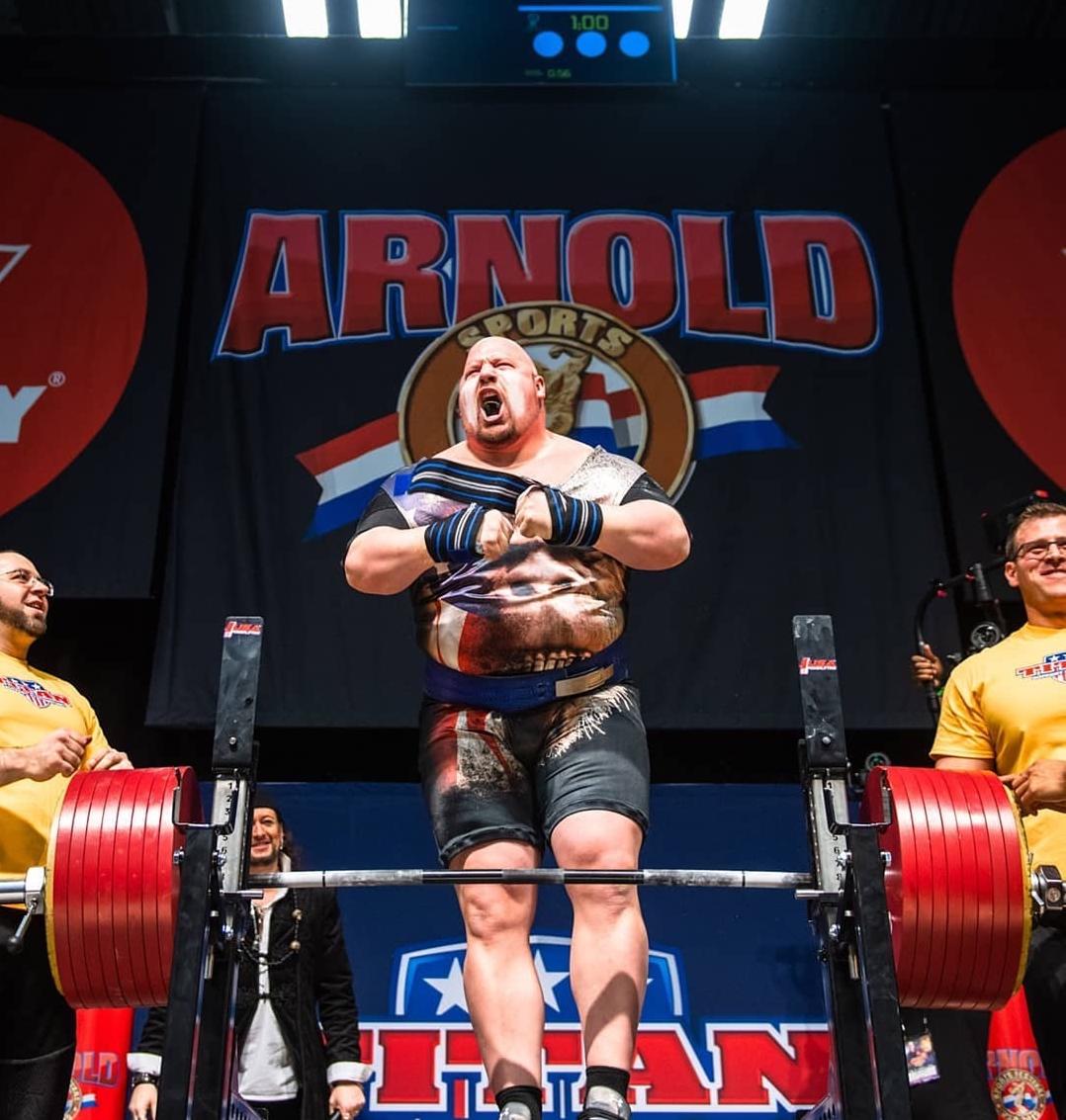 力量举有装备和无装备,力量举前后差别