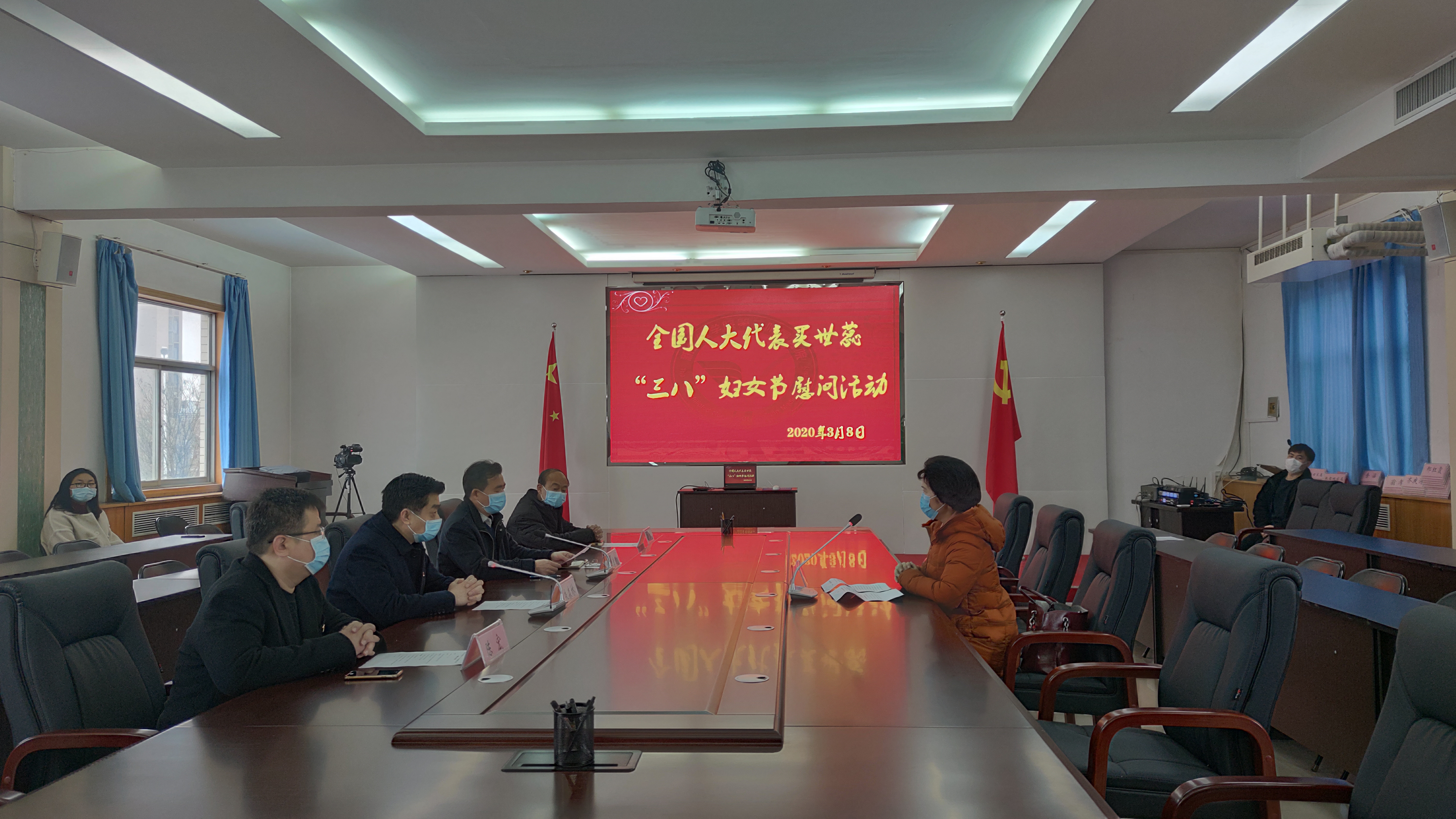 “买大姐”与“李小妹”的“云相会”