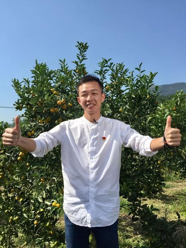 90后种植一水果年赚2000万,广西90后小伙回乡创业开农场
