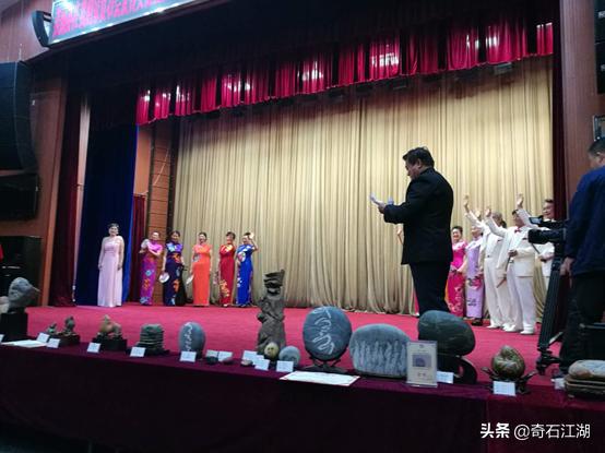 濂囩煶姹熸箹璧忕煶,濂囩煶姹熸箹鐩涗笘璧忕煶鍥剧墖