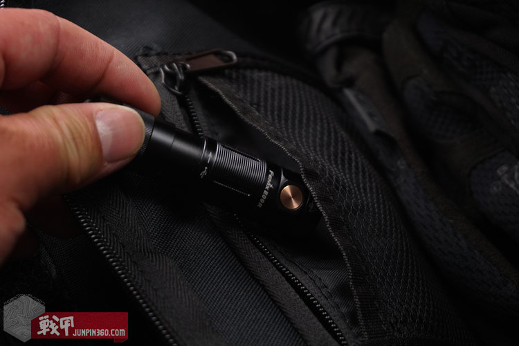 新款fenixe12v2.0迷你手电筒,fenix迷你手电筒e02r