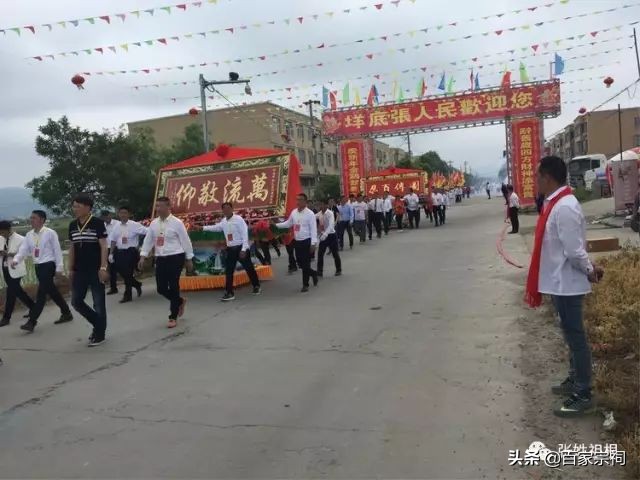 阜南张氏祠堂落成庆典仪式,张氏祠堂唱戏人山人海