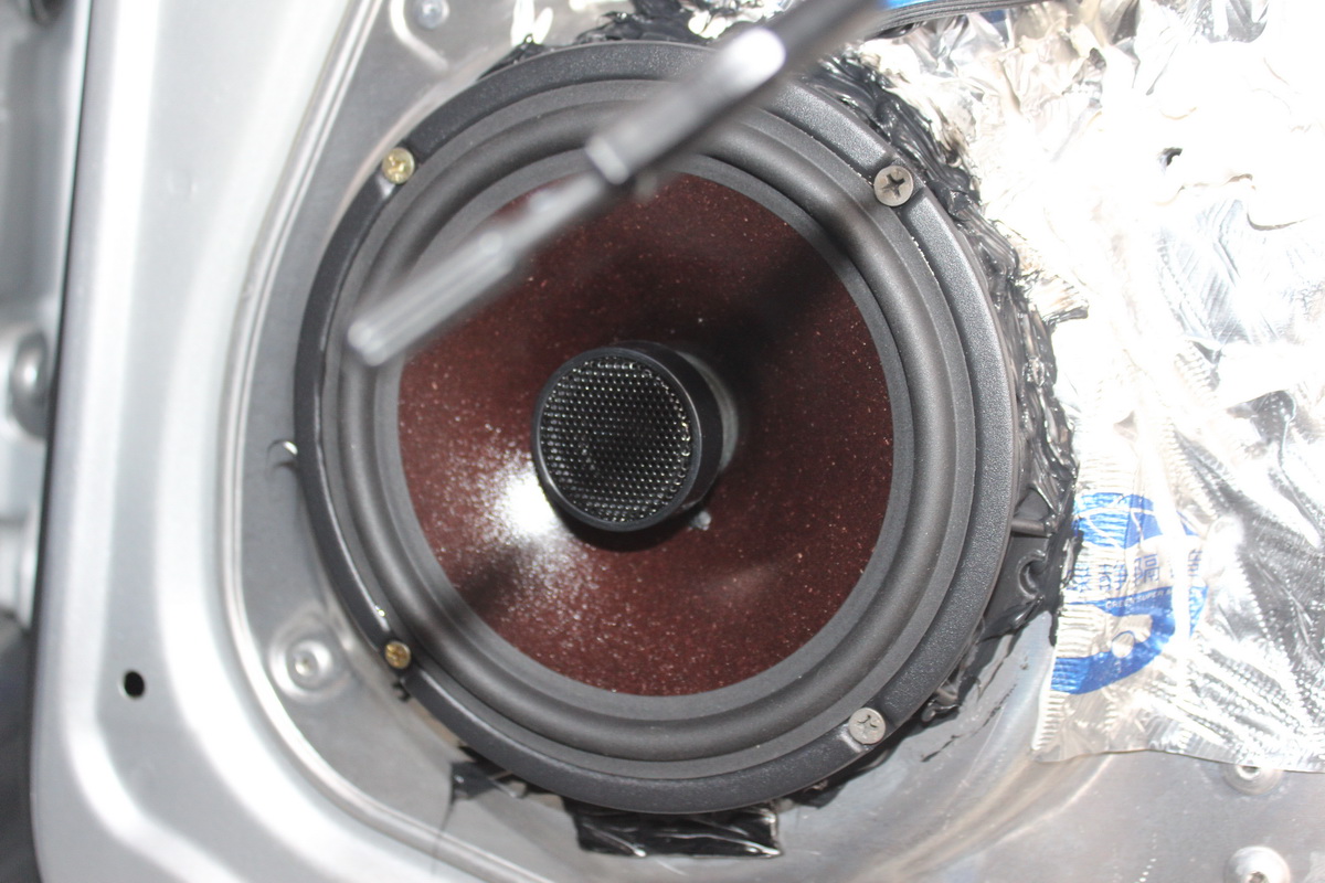 15款奔驰glk300无损升级音响,奔驰glk300用的什么音响