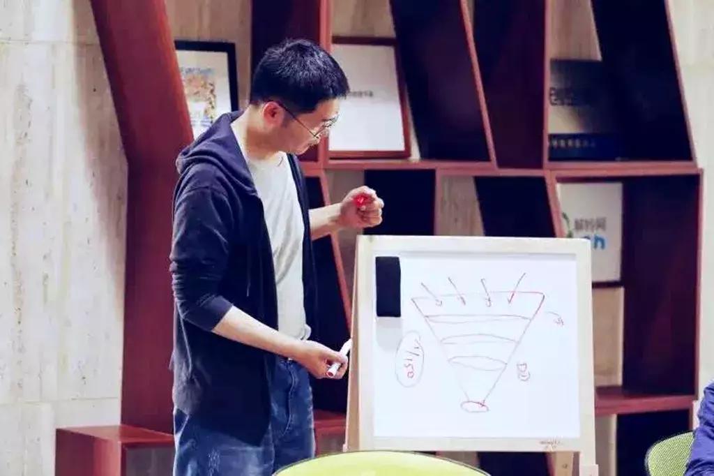 天使湾创投董事长庞小伟,天使湾庞小伟