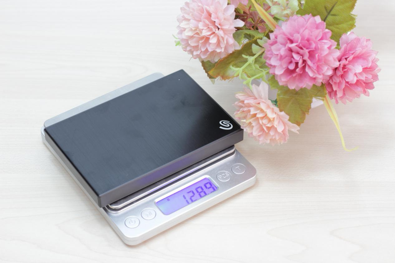 希捷银河系列企业级硬盘评测,薄如蝉翼轻如鸿毛图片