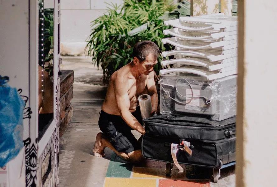 火车为什么还有人买硬座,火车卧铺比硬座难买