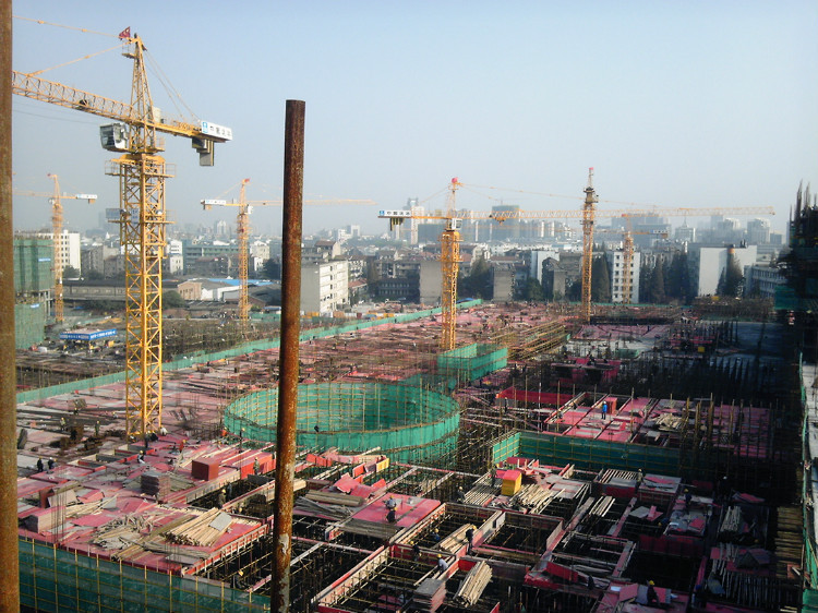 荆州建设,万达广场纪实及万达商业帝国的起起落落