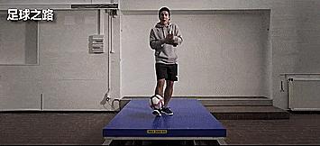 花式足球技巧学会了快去试试吧,简单花式足球过人技巧