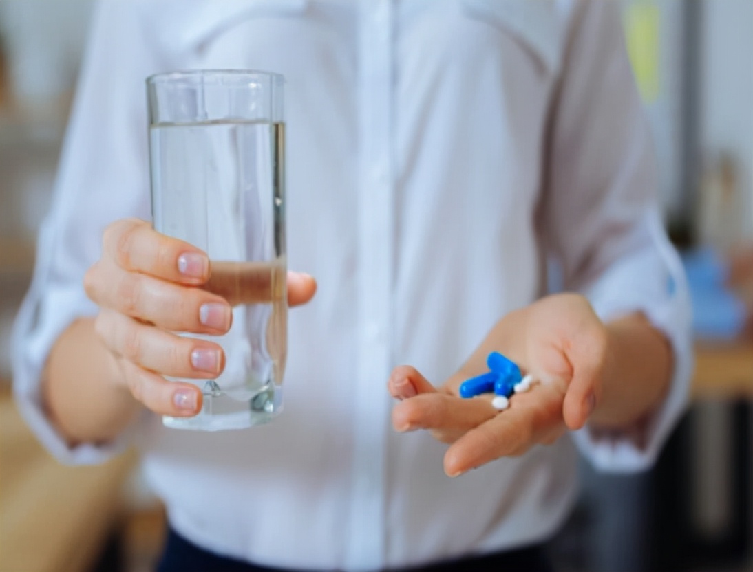 阿司匹林引起的胃部不适怎么缓解,服用阿司匹林2个月会伤胃吗