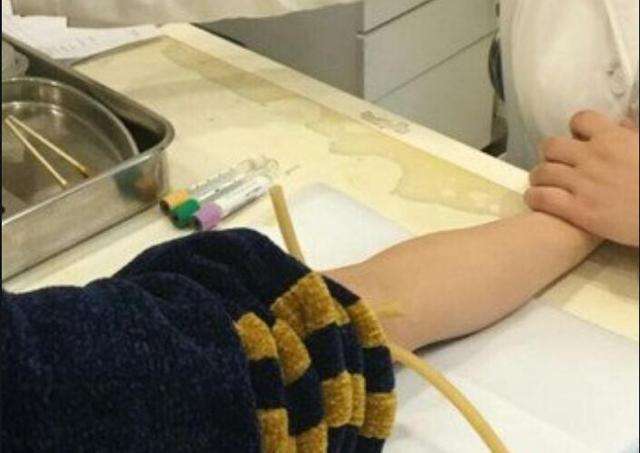 女人做产检揉肚子非常痛苦,产检太痛苦