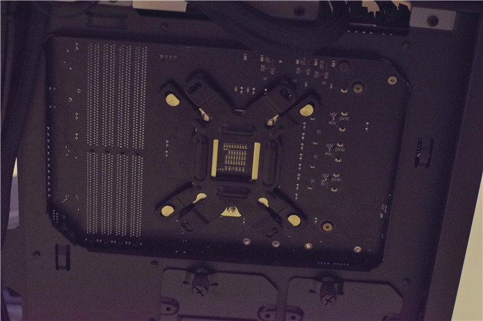 tt冰龙240水冷是12v的还是5v的,一体水冷怎么选择