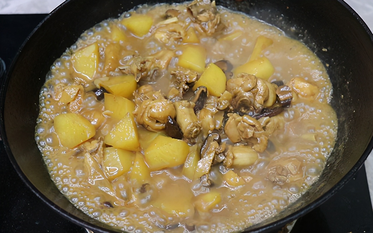 黄焖鸡最正宗的做法麻辣香锅,怎么做出来的黄焖鸡又好吃又美味