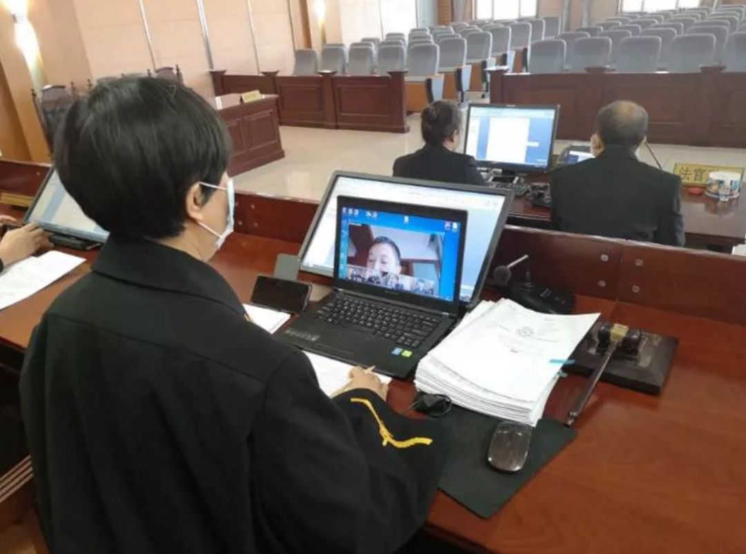 代购、买菜、测体温……4100余名“副书记”守护社区一线【各地政法要闻】