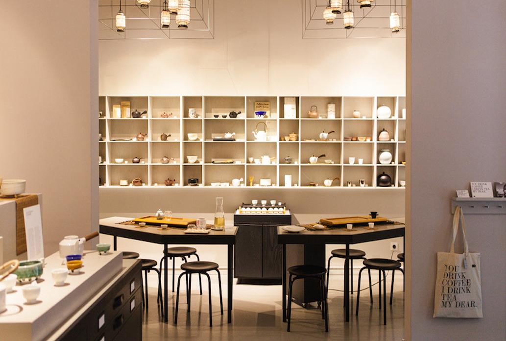 茶叶店一直没人喝茶，为何却不倒闭？茶叶店背后的挣钱逻辑是啥？