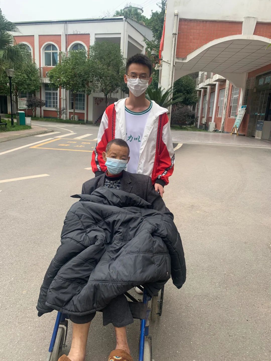 愿父亲在天堂没有疾苦,写给我的父亲