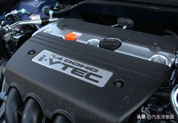 皇冠和雅阁哪个更值得入手,9万皇冠