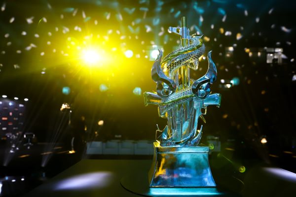 CFPL丨助力总决赛,CF观赛助手送永久冠军之心、荣耀之魂!