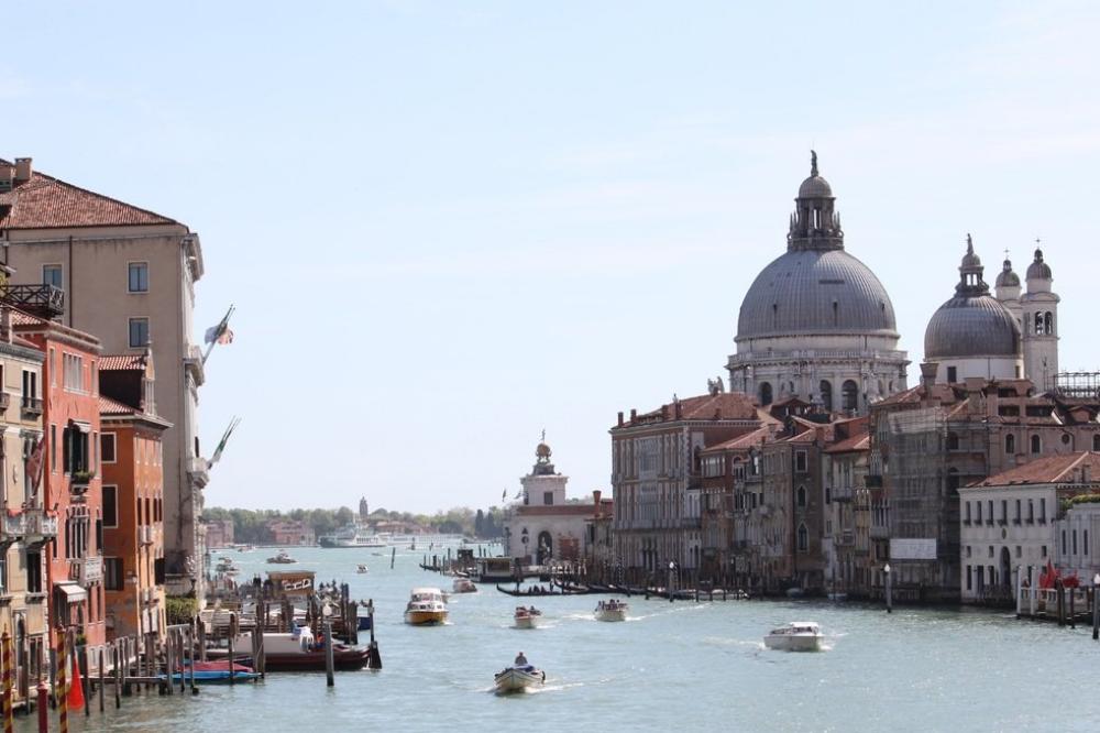 迅实资本如何融资,迅实资本有多少资产